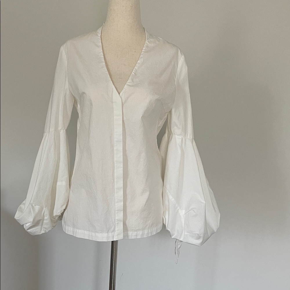 Chic White Blouse with Balloon Sleeves